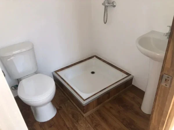 Hütte 6 x 2,5 m / 1 Zimmer – Bild 6